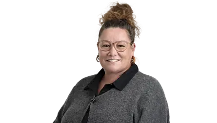 Portraetfoto von Silvana Widmer, Mitarbeiterin bei Rhyboot